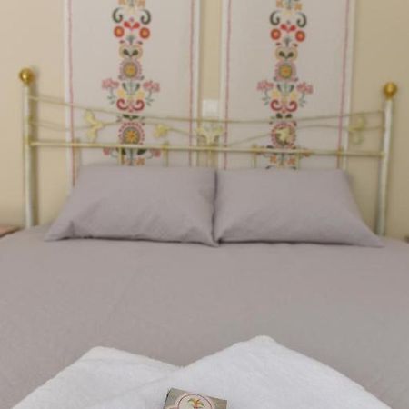 Oisyra Boutique Suites Ermoupoli Exteriör bild