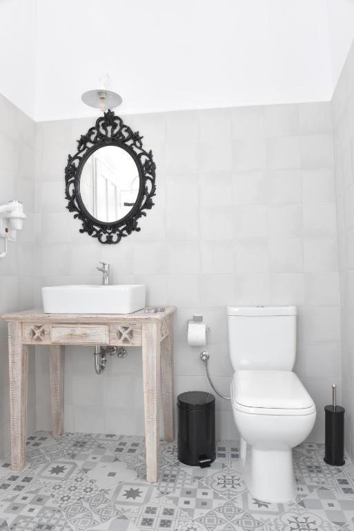 Oisyra Boutique Suites Ermoupoli Exteriör bild