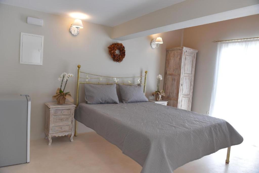 Oisyra Boutique Suites Ermoupoli Exteriör bild